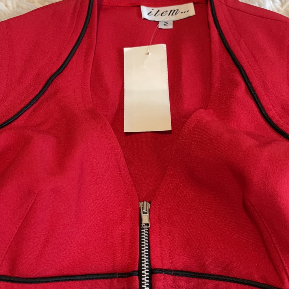 Item Top - Picture 2 of 6